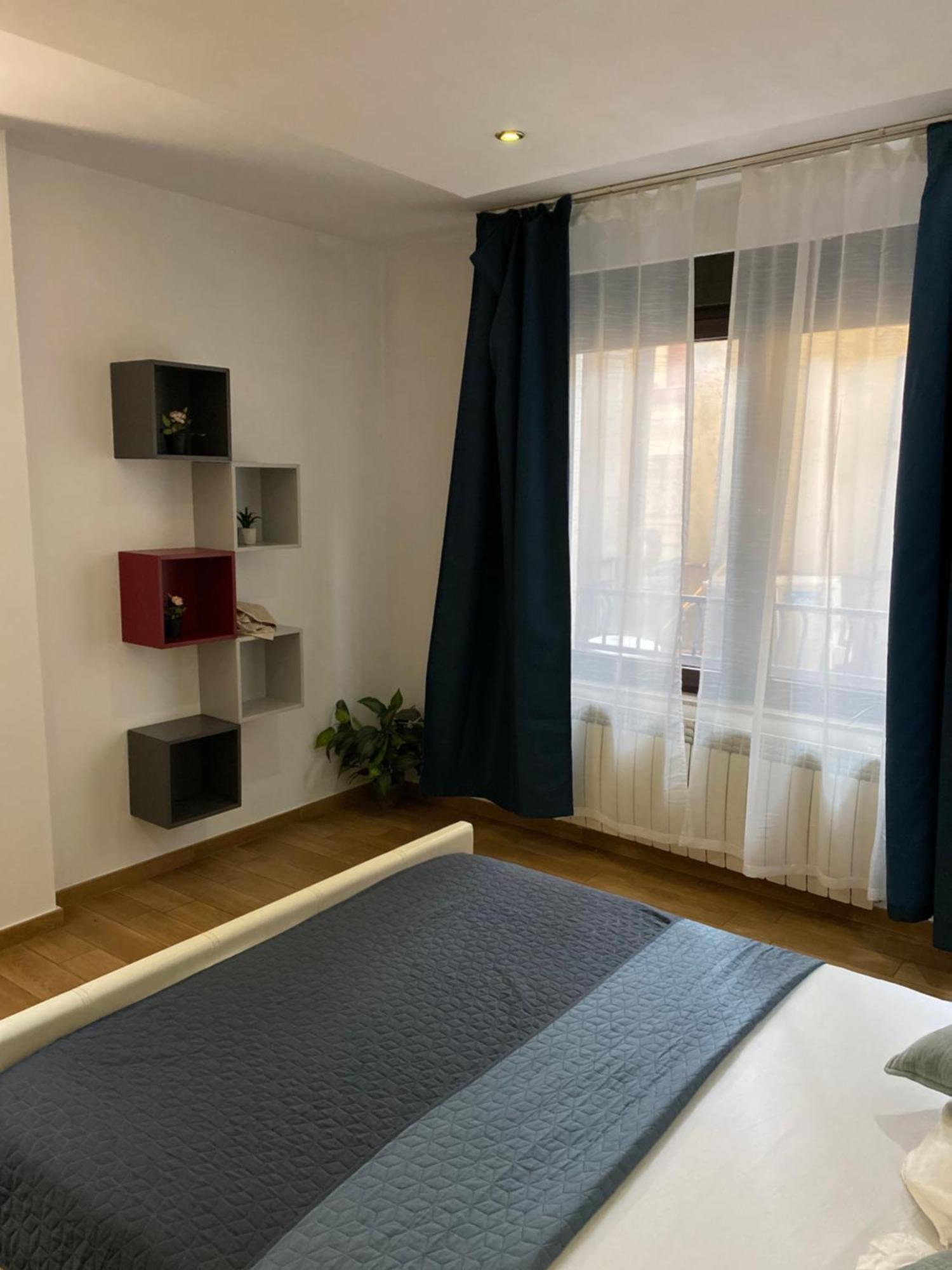 Royal Suite Unirii-2 Bdr Apartment Бухарест Экстерьер фото